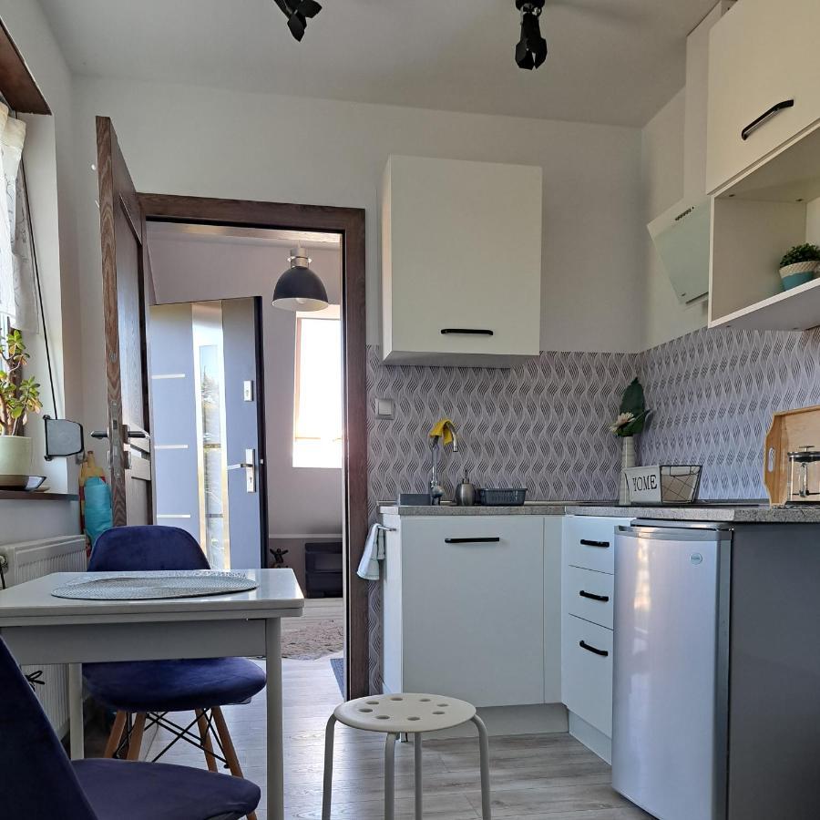 Maly Apartamencik Teo Rewal Exterior photo
